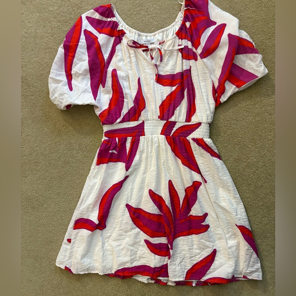 Nine West White Red Fushia Floral Dress Flutter Sleeve Size Medium